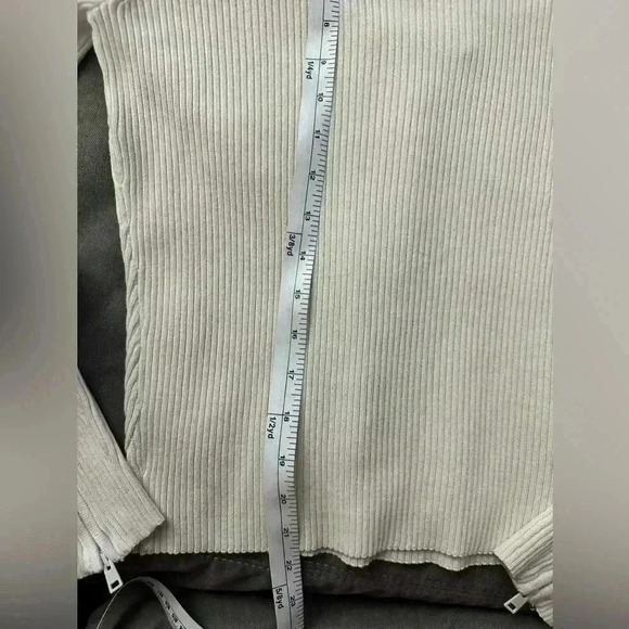 FRAME Denim Ribbed Long Sleeve Top in Bone, size L, NWT - Picture 8 of 12
